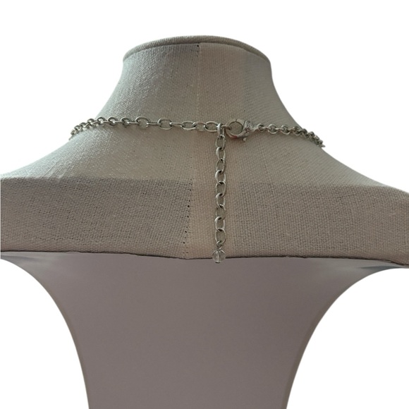 Elegant Statement Necklace Faceted Acrylic Stones Sparkly Black and Silver 16” - Picture 3 of 6